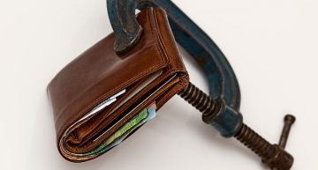 Stay Away From Debt With These Tips