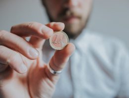 How you can take control of your finances in your 30s